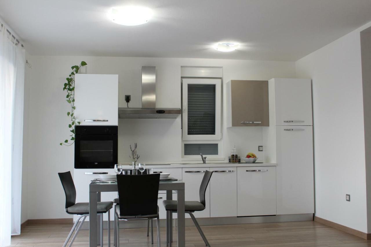 Apartment Fiorella 포레치 외부 사진